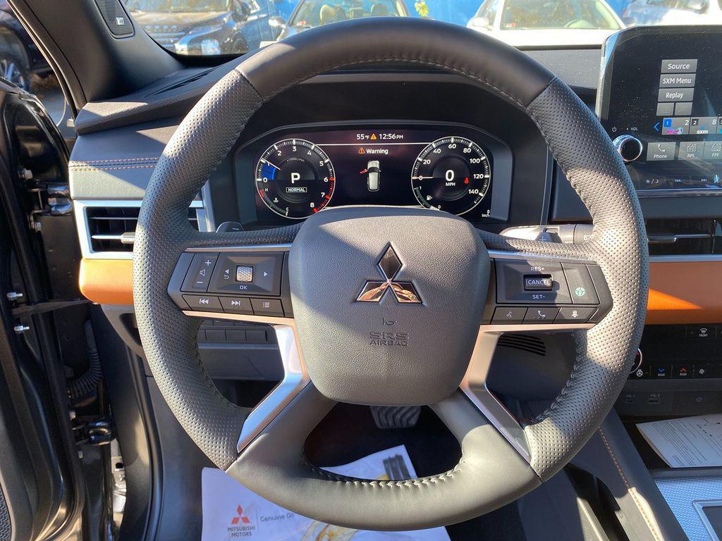 new 2024 Mitsubishi Outlander car, priced at $35,670