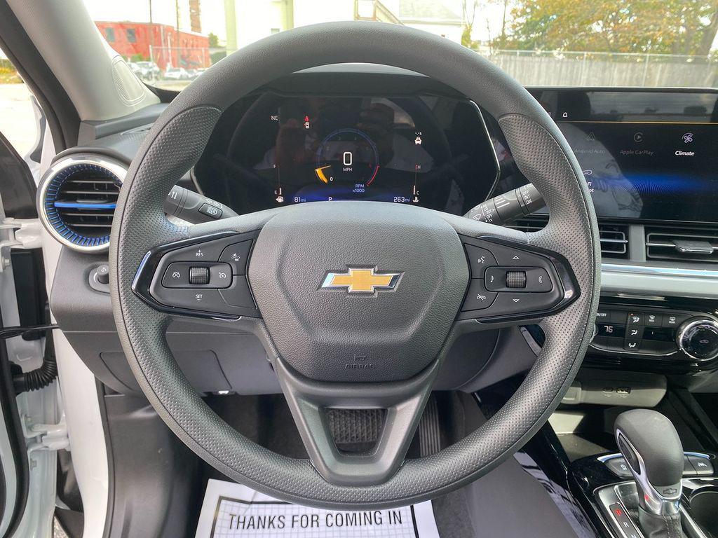 used 2025 Chevrolet Trax car, priced at $24,321