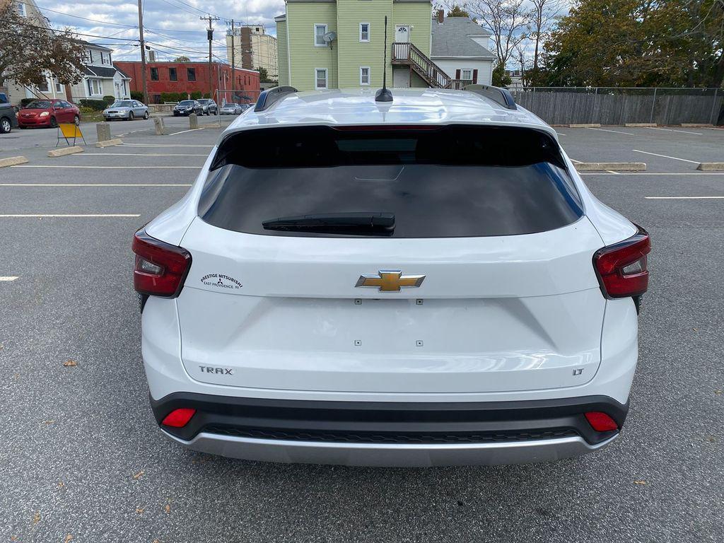 used 2025 Chevrolet Trax car, priced at $24,321