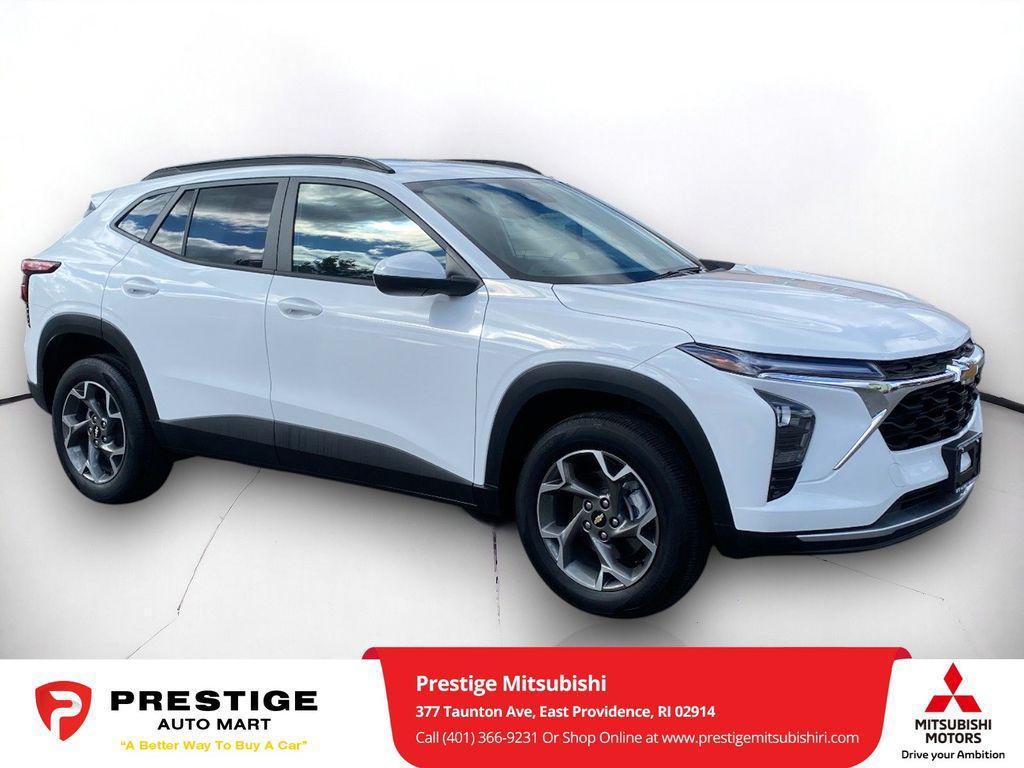 used 2025 Chevrolet Trax car, priced at $24,321