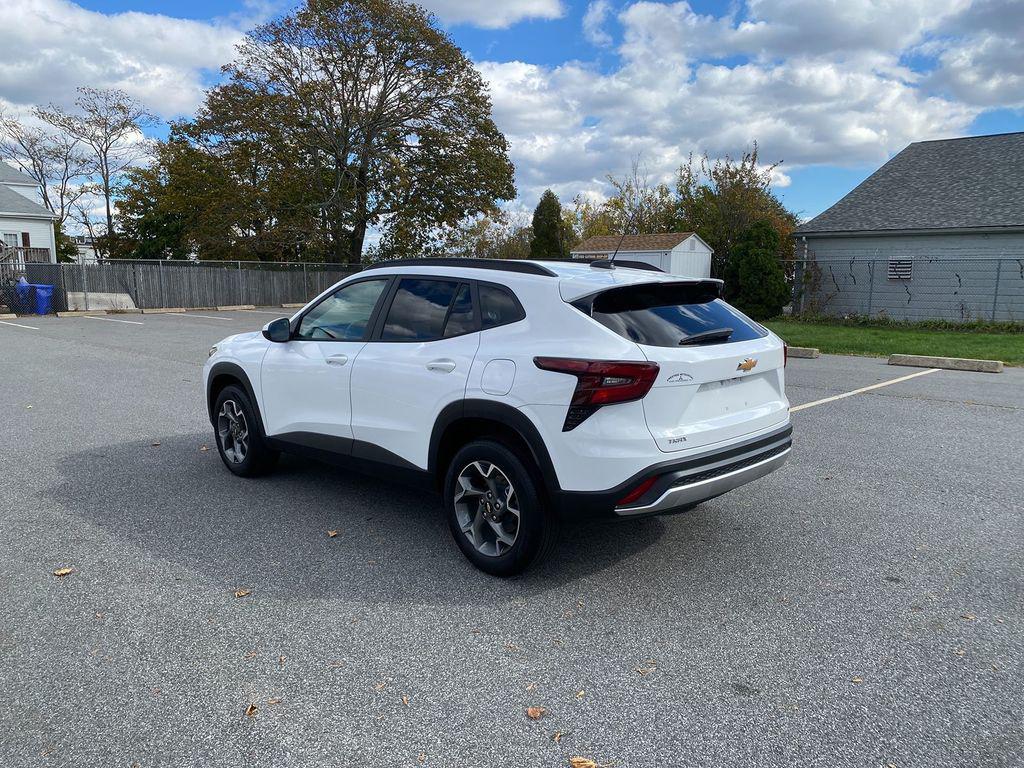 used 2025 Chevrolet Trax car, priced at $24,321