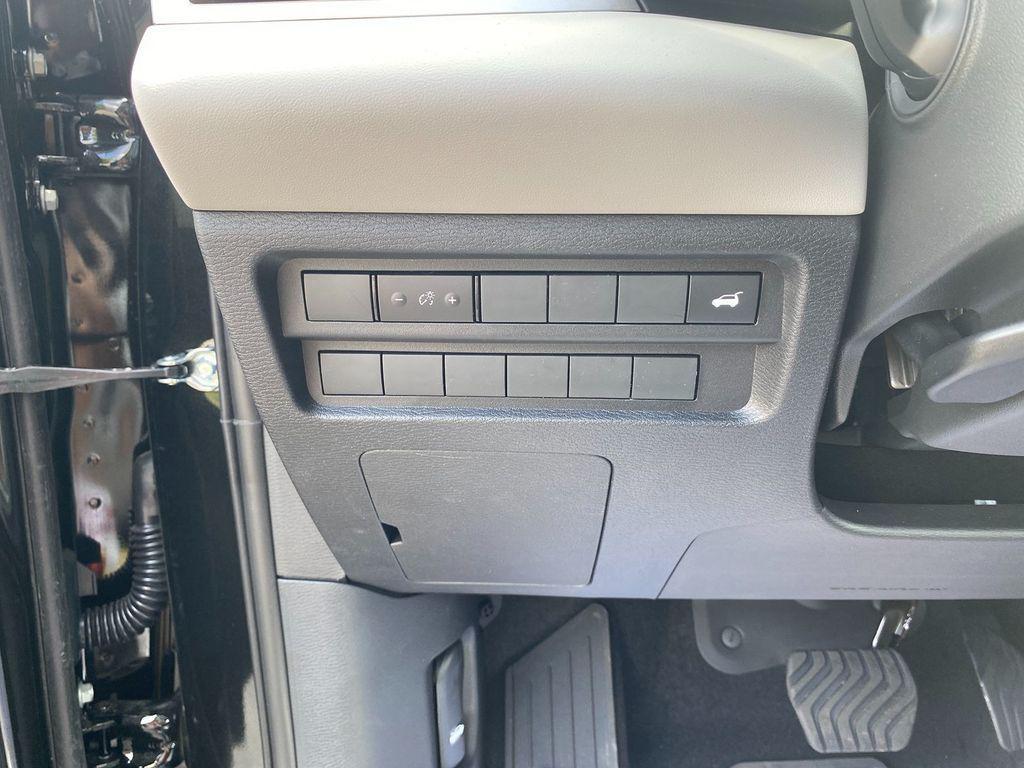 new 2025 Mitsubishi Outlander car, priced at $40,068