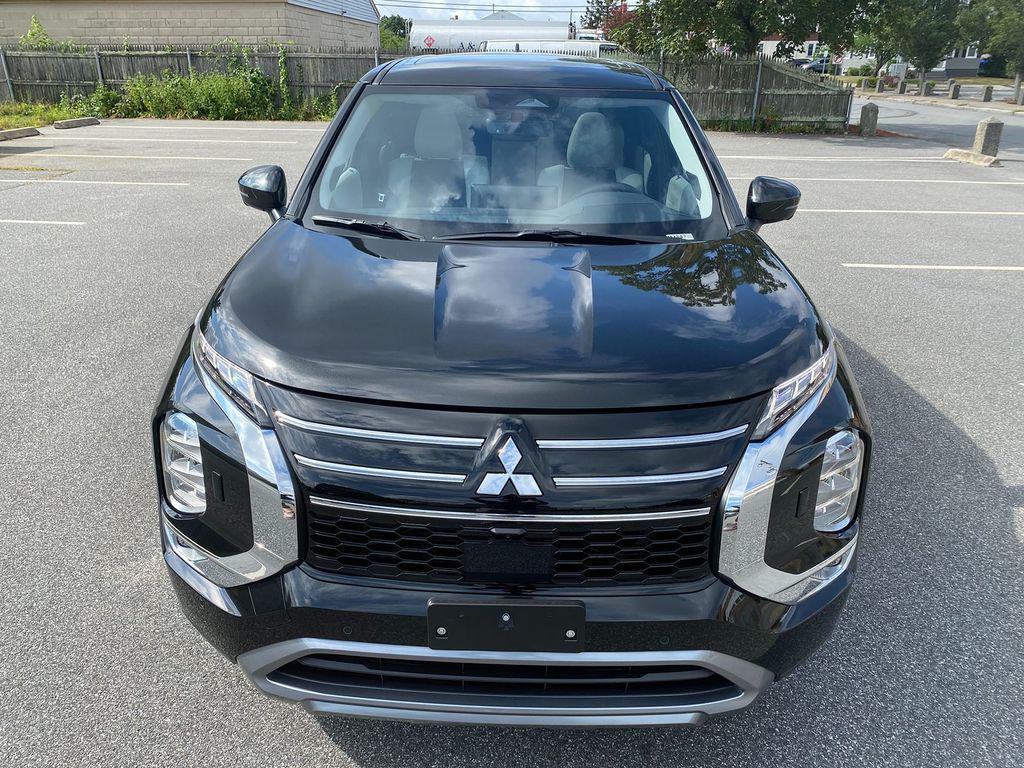 new 2025 Mitsubishi Outlander car, priced at $40,068