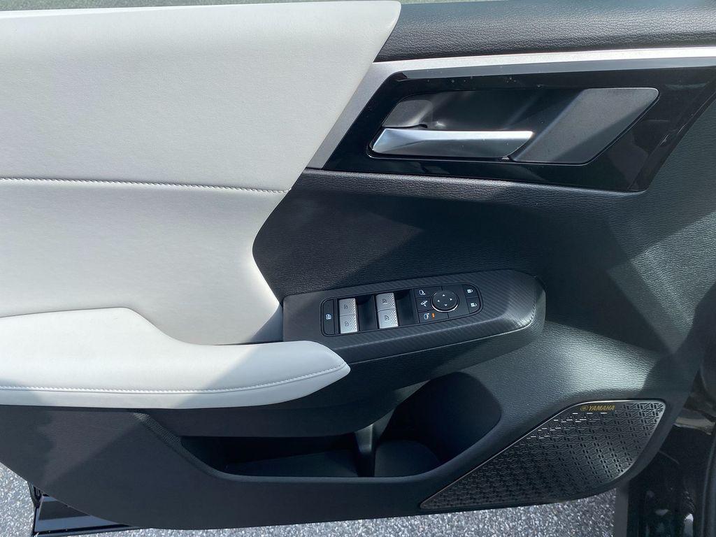 new 2025 Mitsubishi Outlander car, priced at $40,068