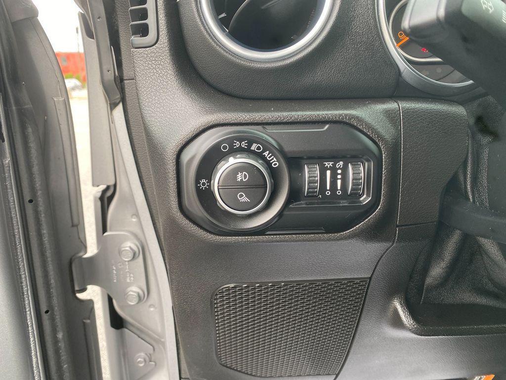 used 2020 Jeep Gladiator car, priced at $26,995