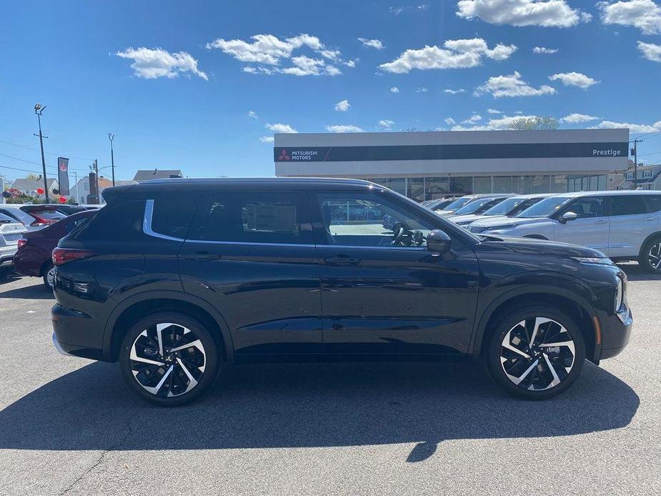 new 2024 Mitsubishi Outlander car, priced at $38,988