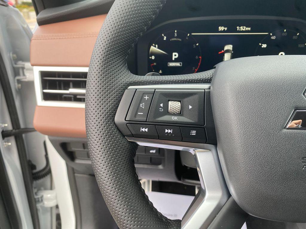 new 2025 Mitsubishi Outlander car, priced at $46,588