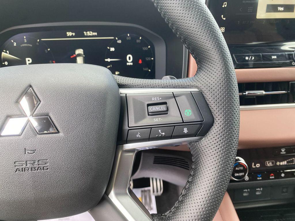 new 2025 Mitsubishi Outlander car, priced at $46,588