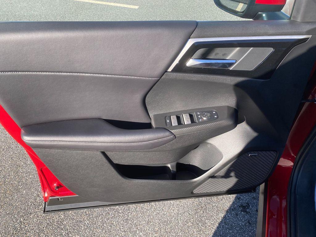 new 2025 Mitsubishi Outlander car, priced at $38,403