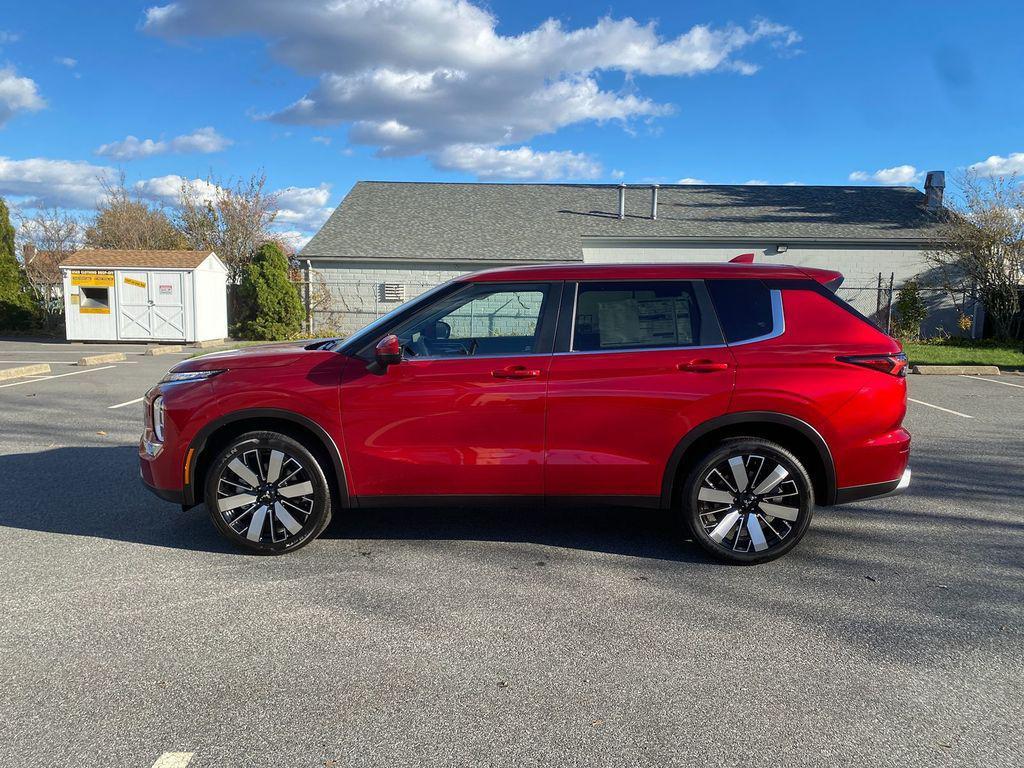 new 2025 Mitsubishi Outlander car, priced at $38,403