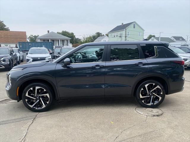 new 2024 Mitsubishi Outlander car, priced at $37,408