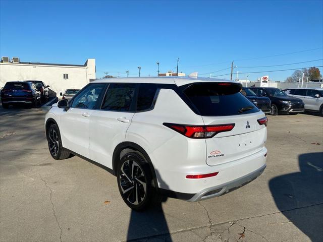 new 2024 Mitsubishi Outlander car, priced at $38,003