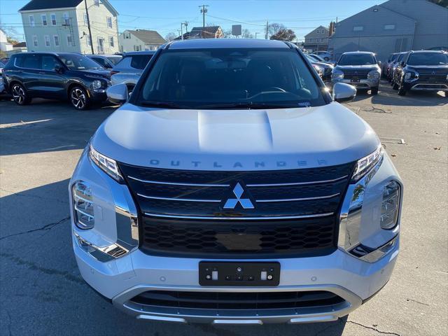 new 2024 Mitsubishi Outlander car, priced at $38,003