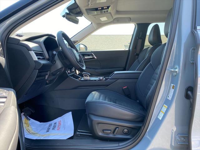 new 2025 Mitsubishi Outlander car, priced at $39,768