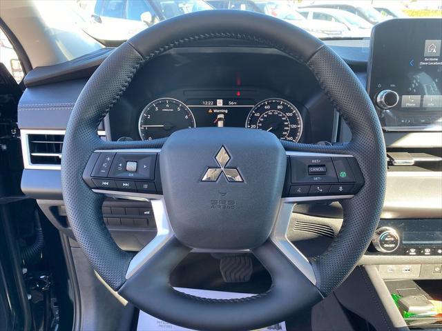 new 2024 Mitsubishi Outlander car, priced at $35,623