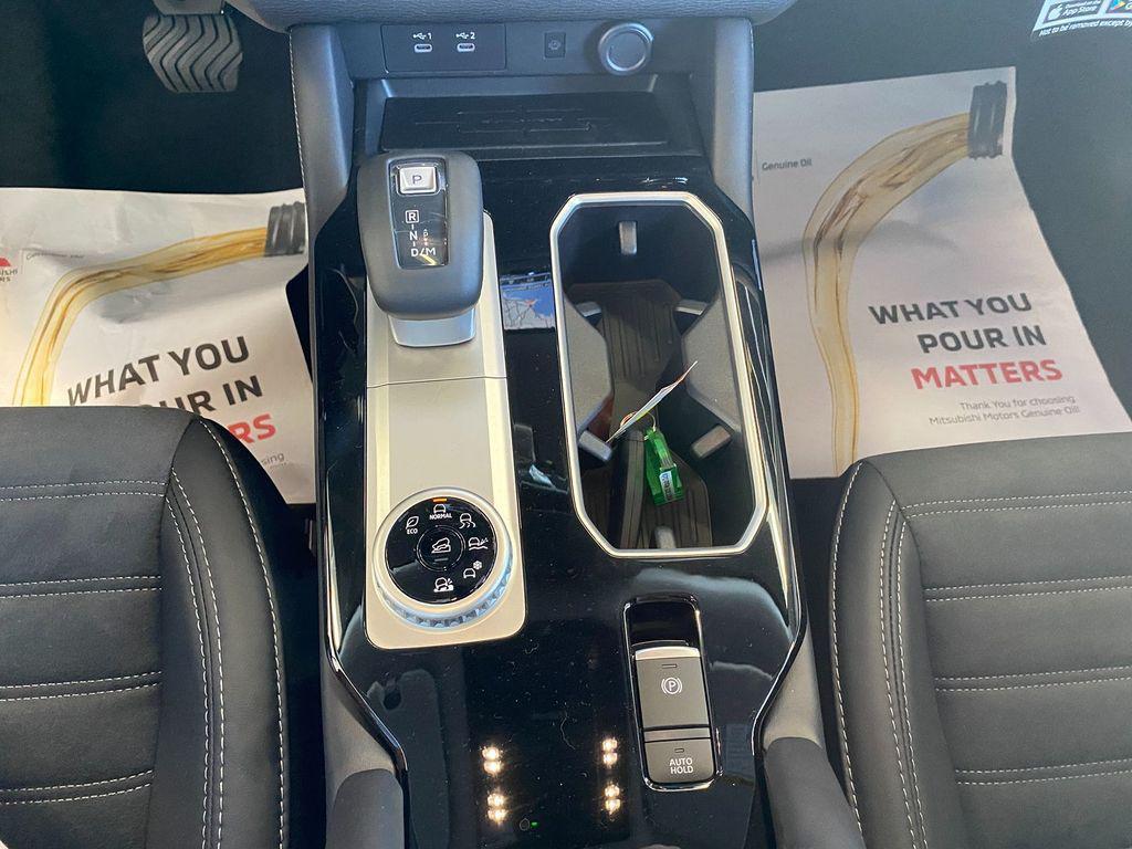 new 2025 Mitsubishi Outlander car, priced at $43,868
