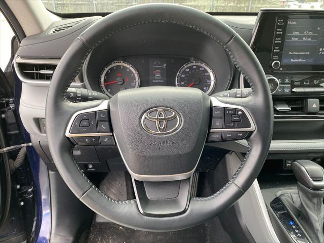 used 2022 Toyota Highlander car, priced at $29,355