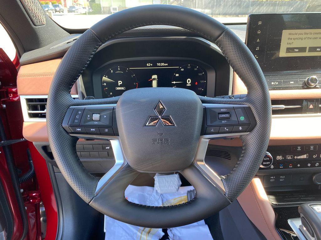 new 2025 Mitsubishi Outlander car, priced at $45,738