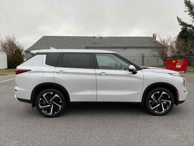 new 2024 Mitsubishi Outlander car, priced at $35,623