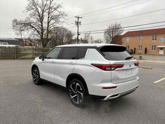 new 2024 Mitsubishi Outlander car, priced at $35,623