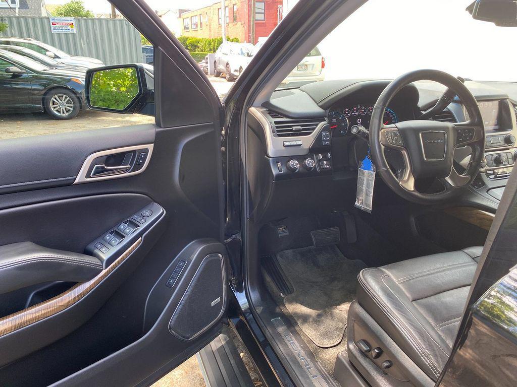 used 2018 GMC Yukon car, priced at $28,995