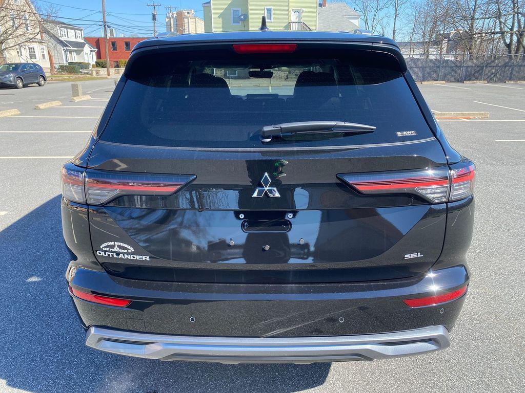 new 2025 Mitsubishi Outlander car, priced at $41,288
