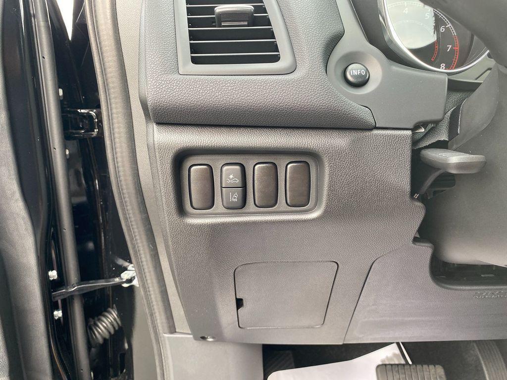 new 2025 Mitsubishi Outlander Sport car, priced at $31,978