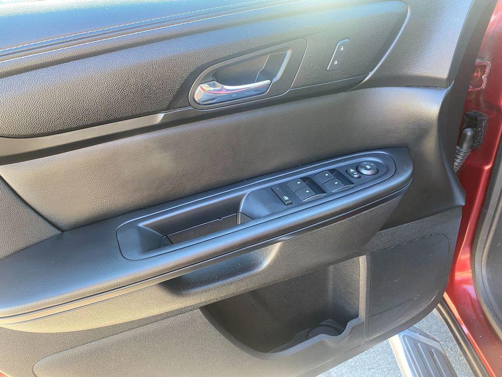 used 2015 Chevrolet Traverse car, priced at $8,988
