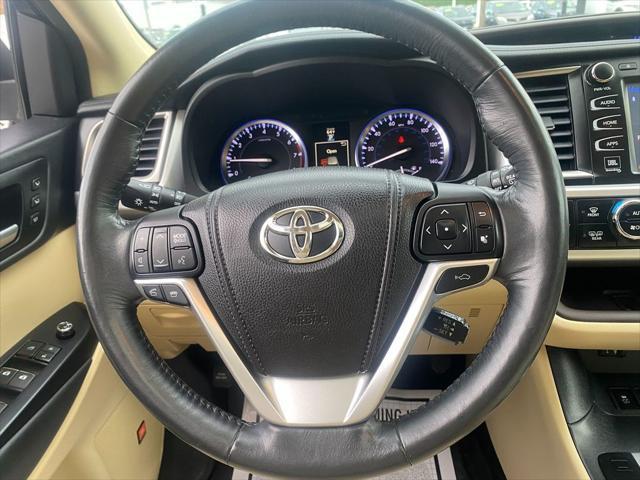 used 2014 Toyota Highlander car, priced at $19,955