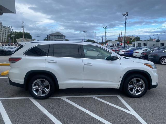 used 2014 Toyota Highlander car, priced at $19,955