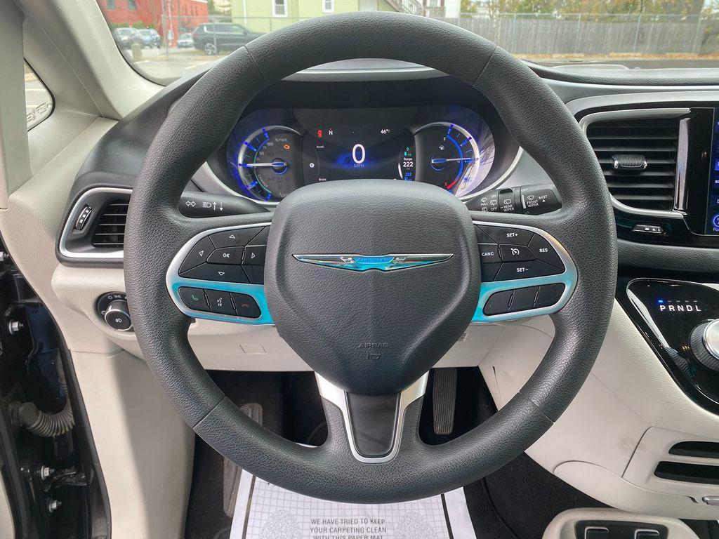 used 2017 Chrysler Pacifica Hybrid car, priced at $18,485