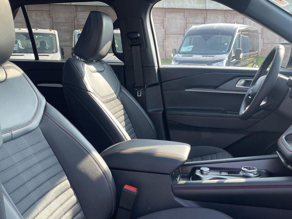 new 2025 Ford Explorer car, priced at $47,054