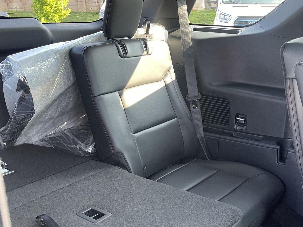 new 2025 Ford Explorer car, priced at $47,054