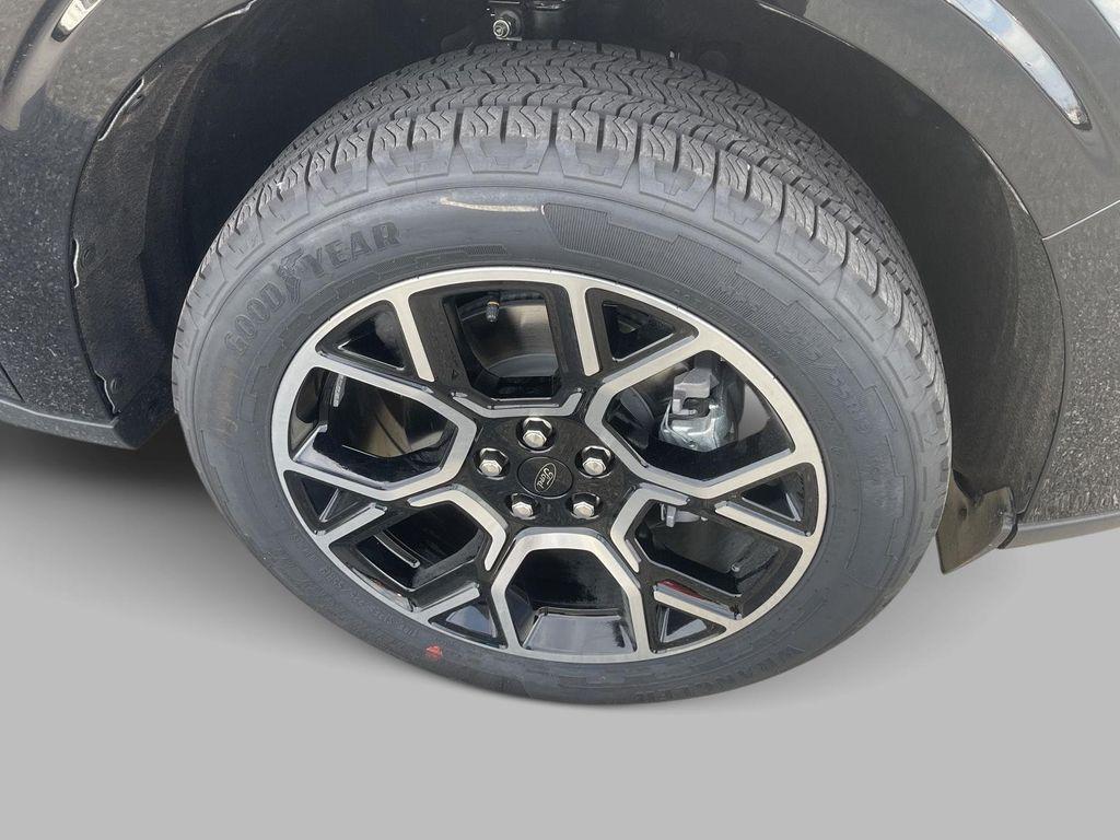 new 2025 Ford Maverick car, priced at $37,181