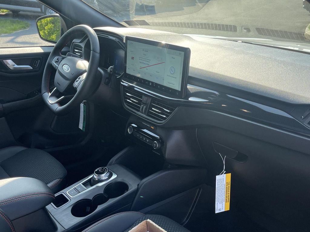 new 2025 Ford Escape car, priced at $34,695