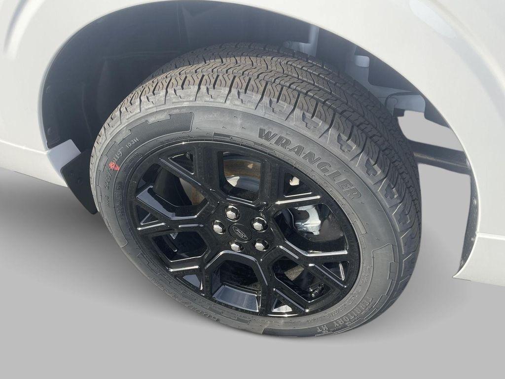 new 2025 Ford Maverick car, priced at $34,359