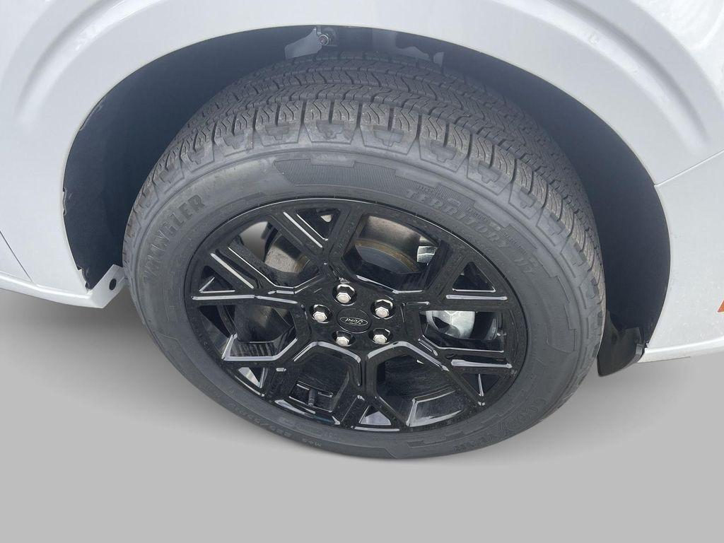 new 2025 Ford Maverick car, priced at $34,359