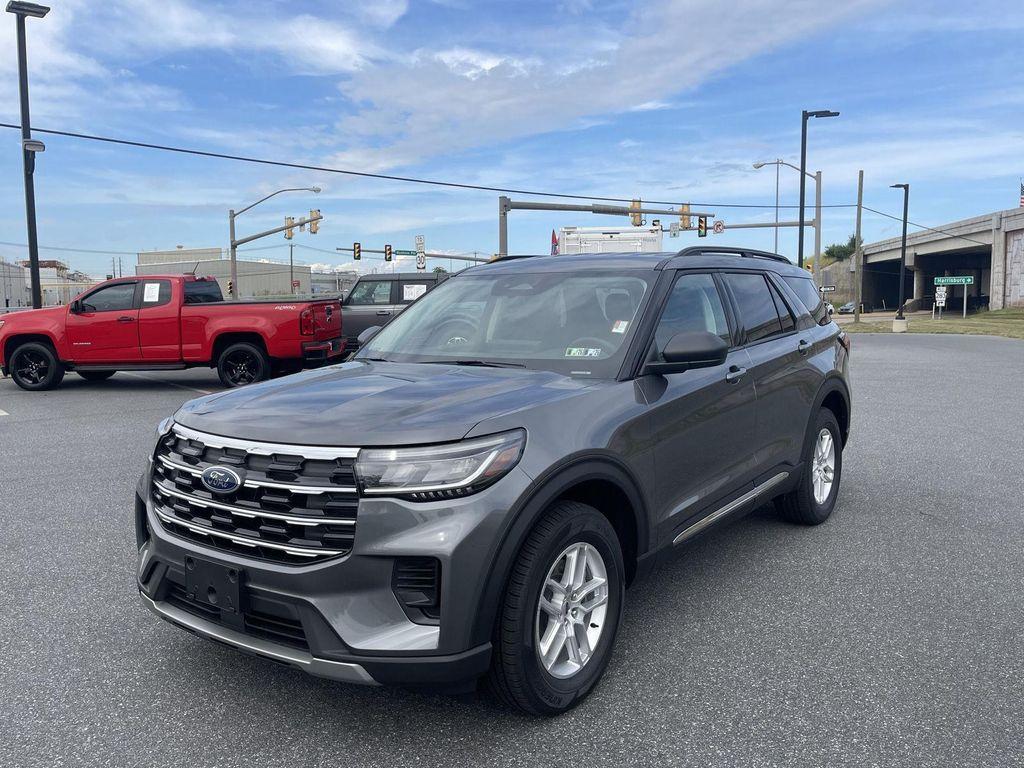 new 2025 Ford Explorer car, priced at $41,199