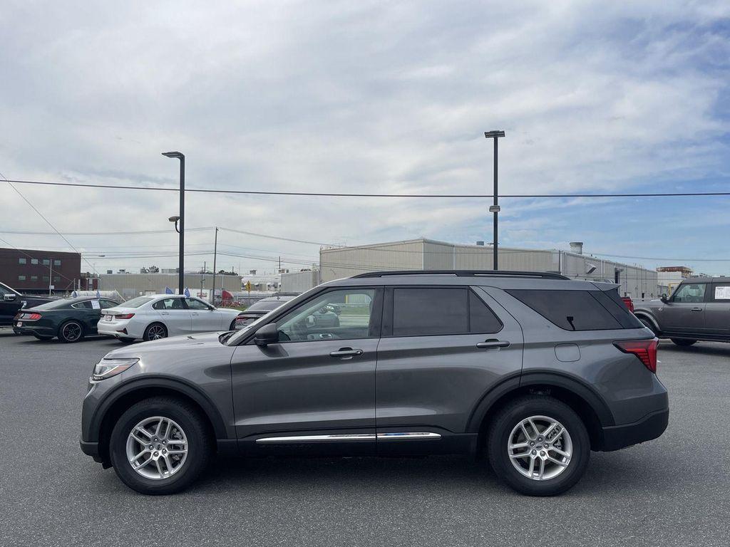 new 2025 Ford Explorer car, priced at $41,199
