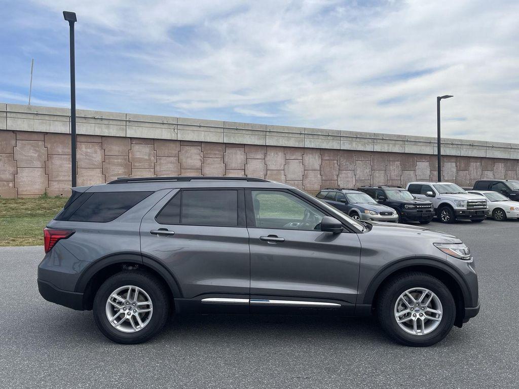 new 2025 Ford Explorer car, priced at $41,199