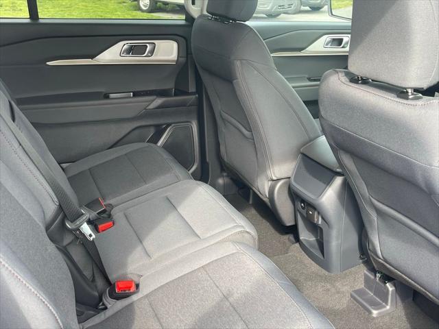 new 2025 Ford Explorer car, priced at $40,916