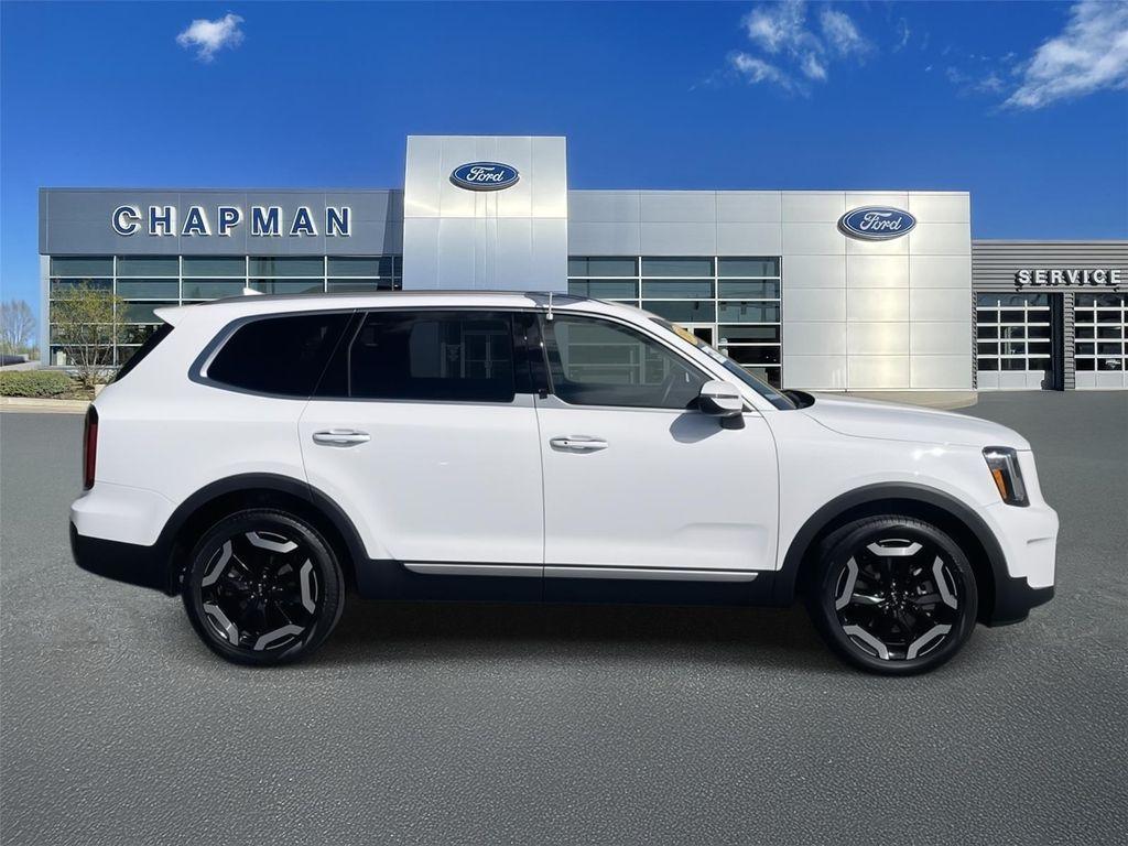 used 2024 Kia Telluride car, priced at $34,346
