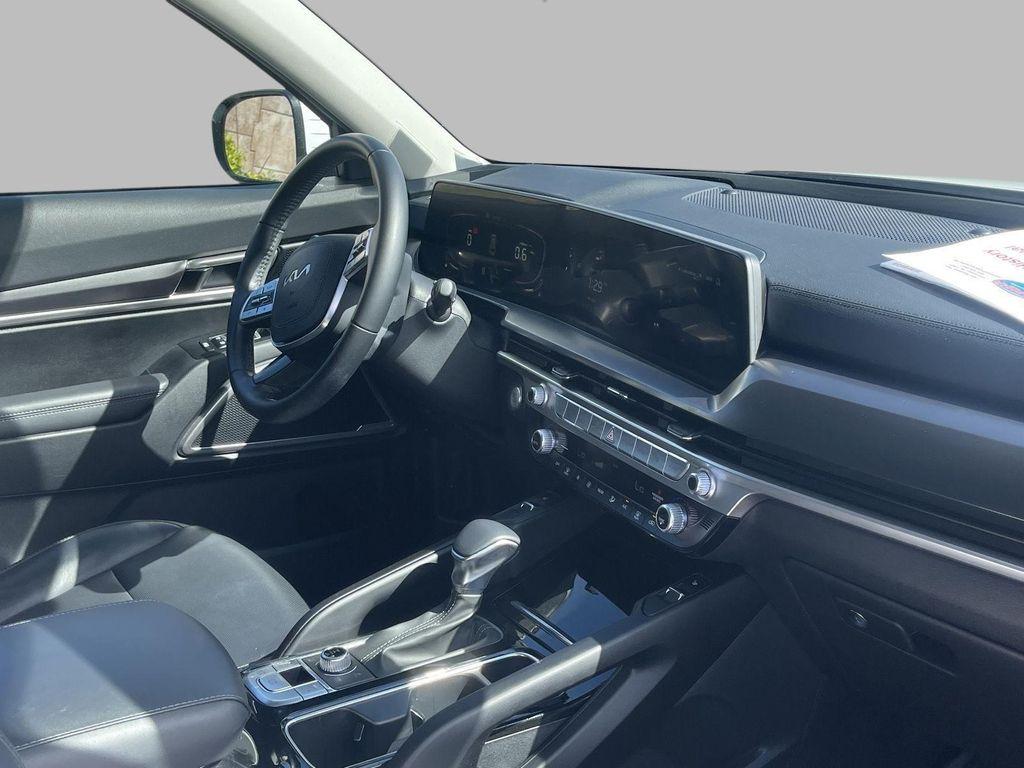 used 2024 Kia Telluride car, priced at $34,346