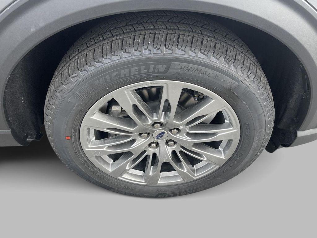 new 2025 Ford Explorer car, priced at $47,760