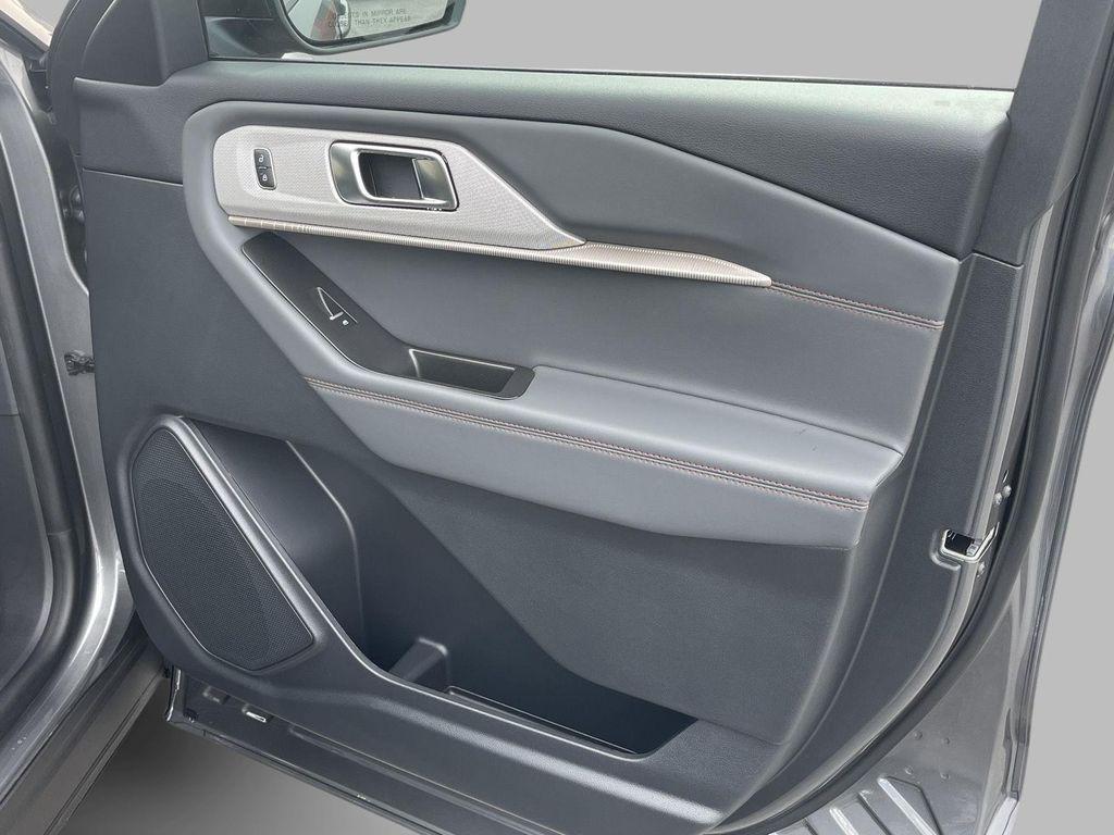 new 2025 Ford Explorer car, priced at $47,760