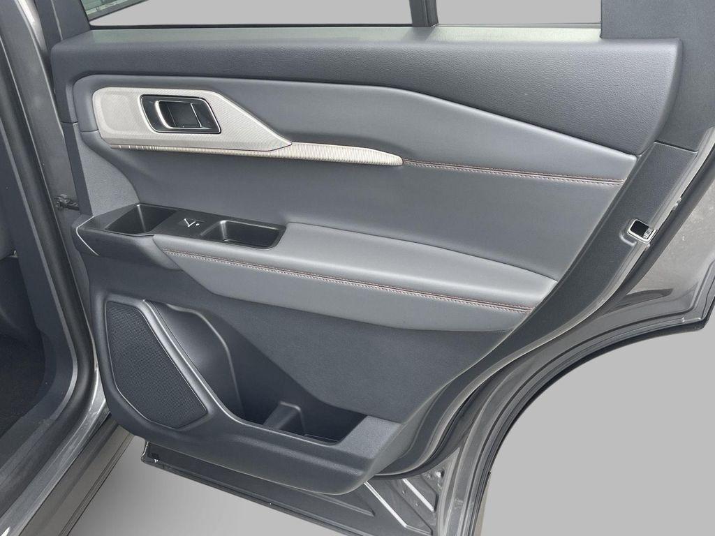 new 2025 Ford Explorer car, priced at $47,760