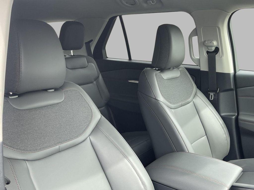 new 2025 Ford Explorer car, priced at $47,760