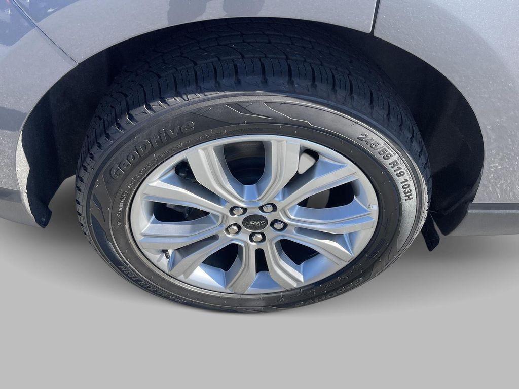 used 2024 Ford Edge car, priced at $28,471