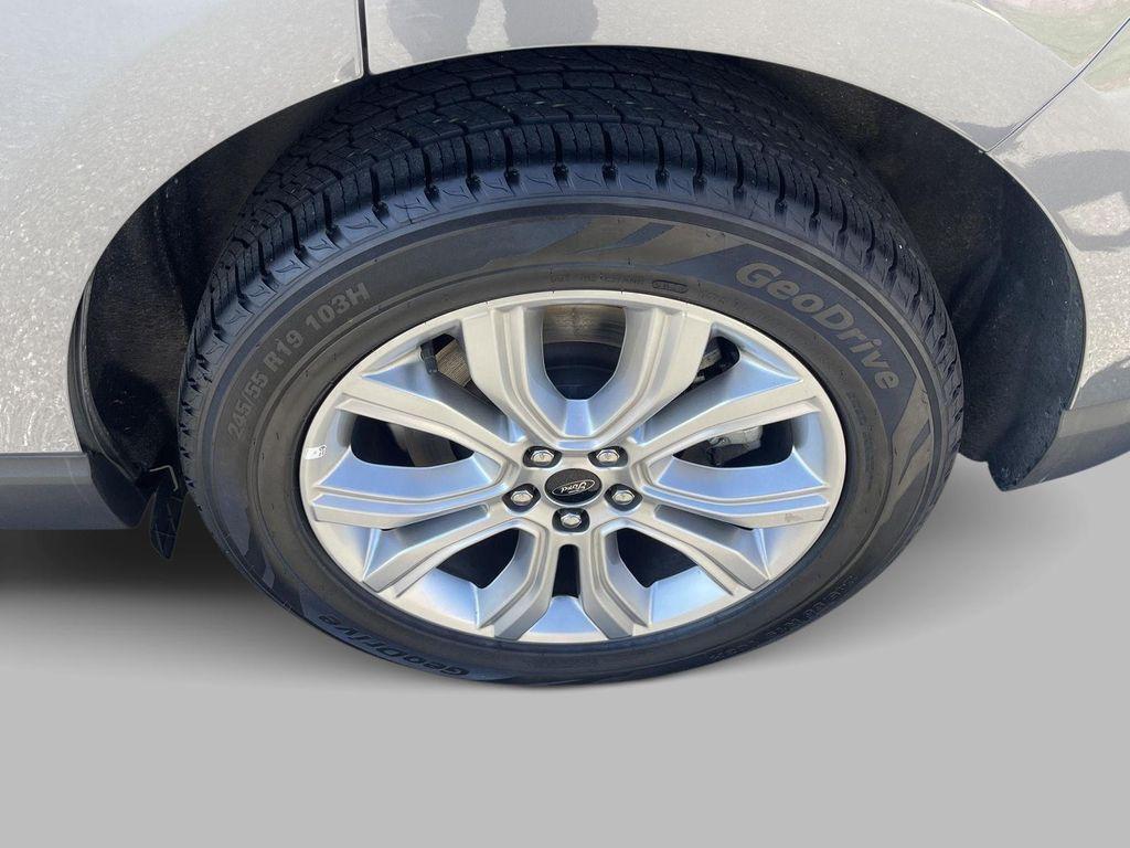 used 2024 Ford Edge car, priced at $28,471