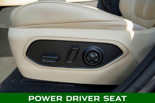 used 2022 Jeep Grand Cherokee car, priced at $30,995